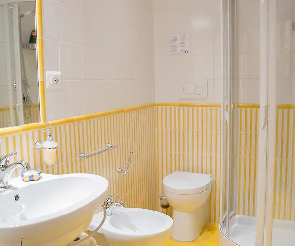 Oda ve Kahvaltı Sleeppo 4*